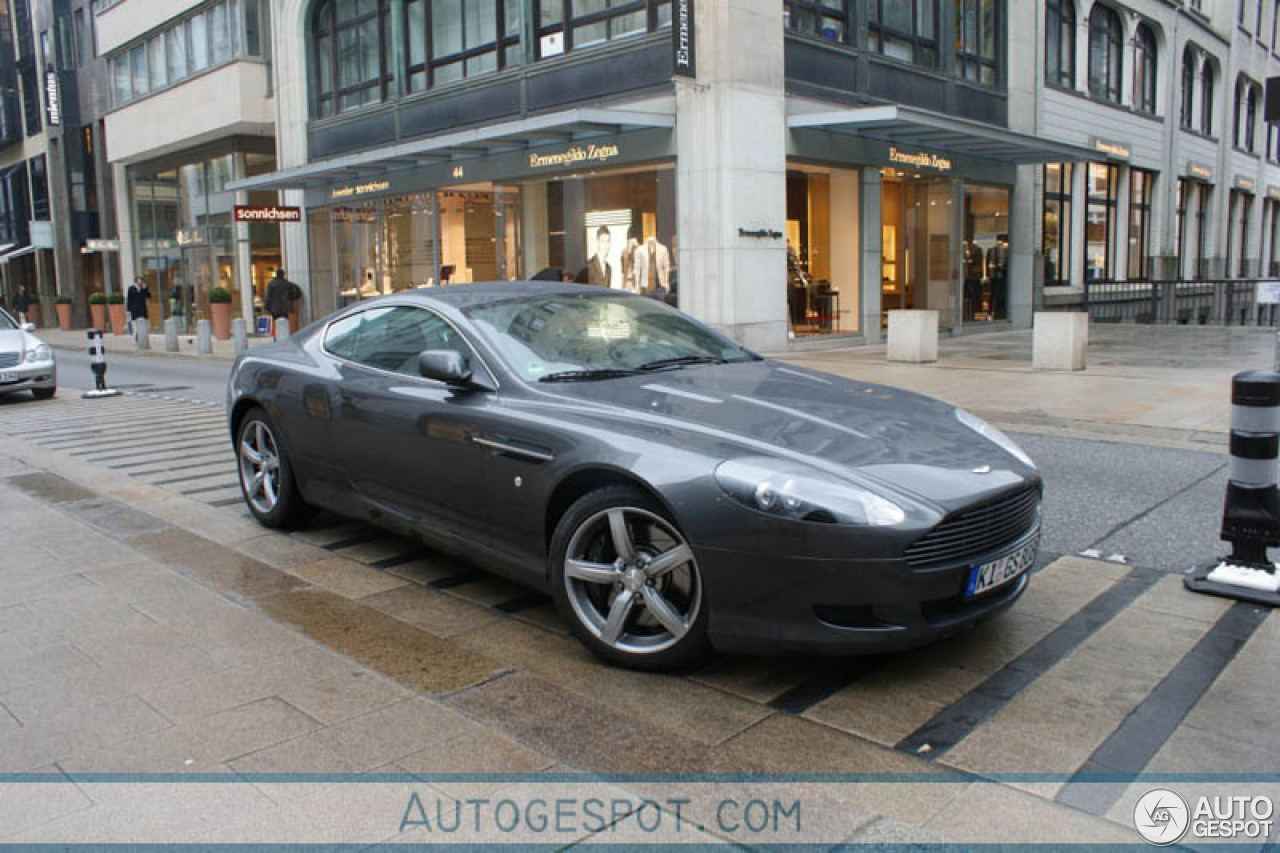 Aston Martin DB9