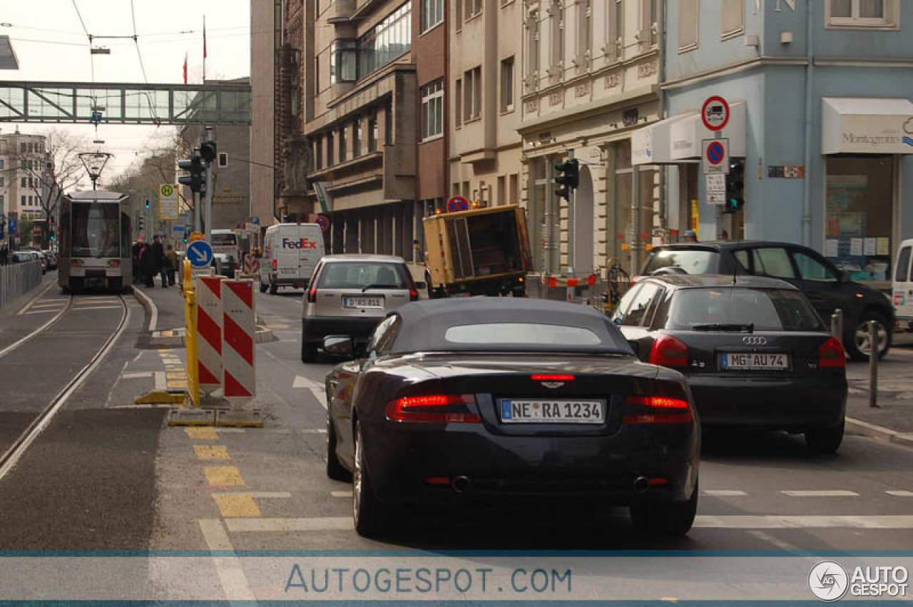 Aston Martin DB9 Volante