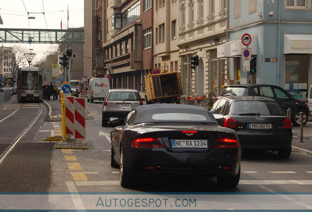 Aston Martin DB9 Volante