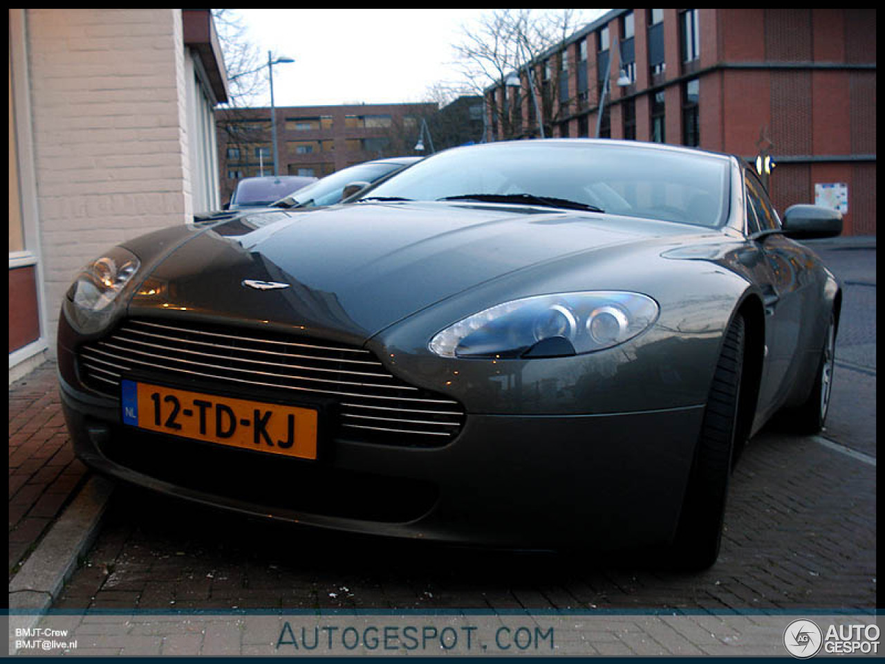 Aston Martin V8 Vantage