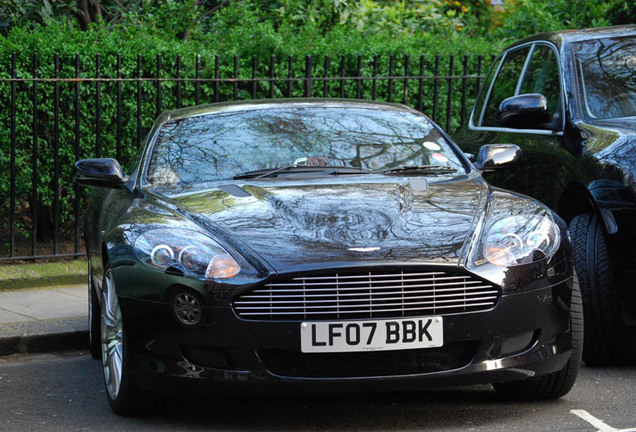 Aston Martin DB9