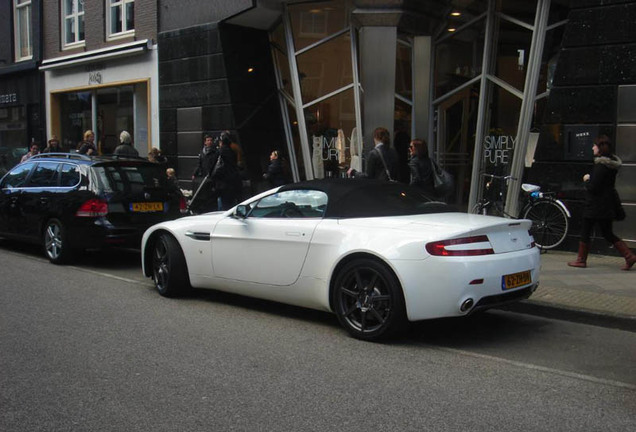 Aston Martin V8 Vantage Roadster