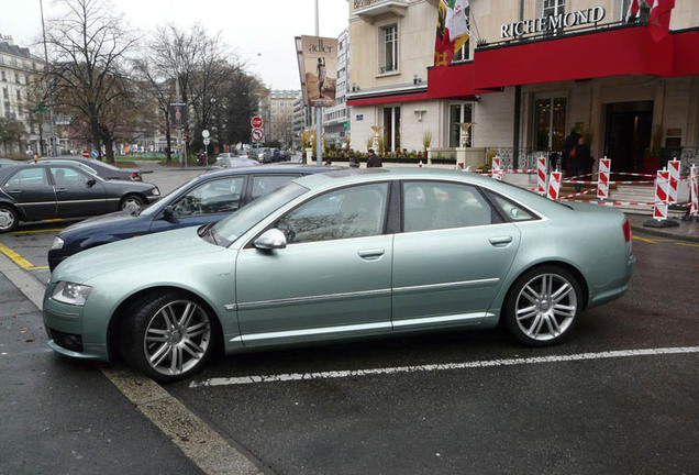 Audi S8 D3