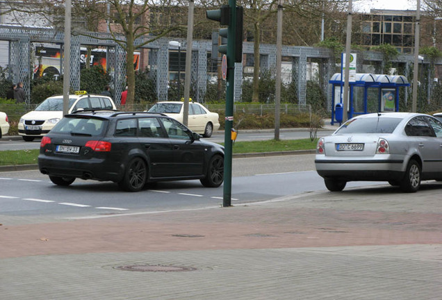 Audi RS4 Avant B7