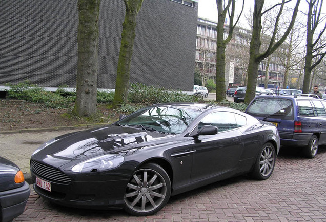 Aston Martin DB9