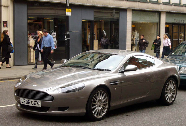 Aston Martin DB9