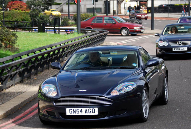 Aston Martin DB9