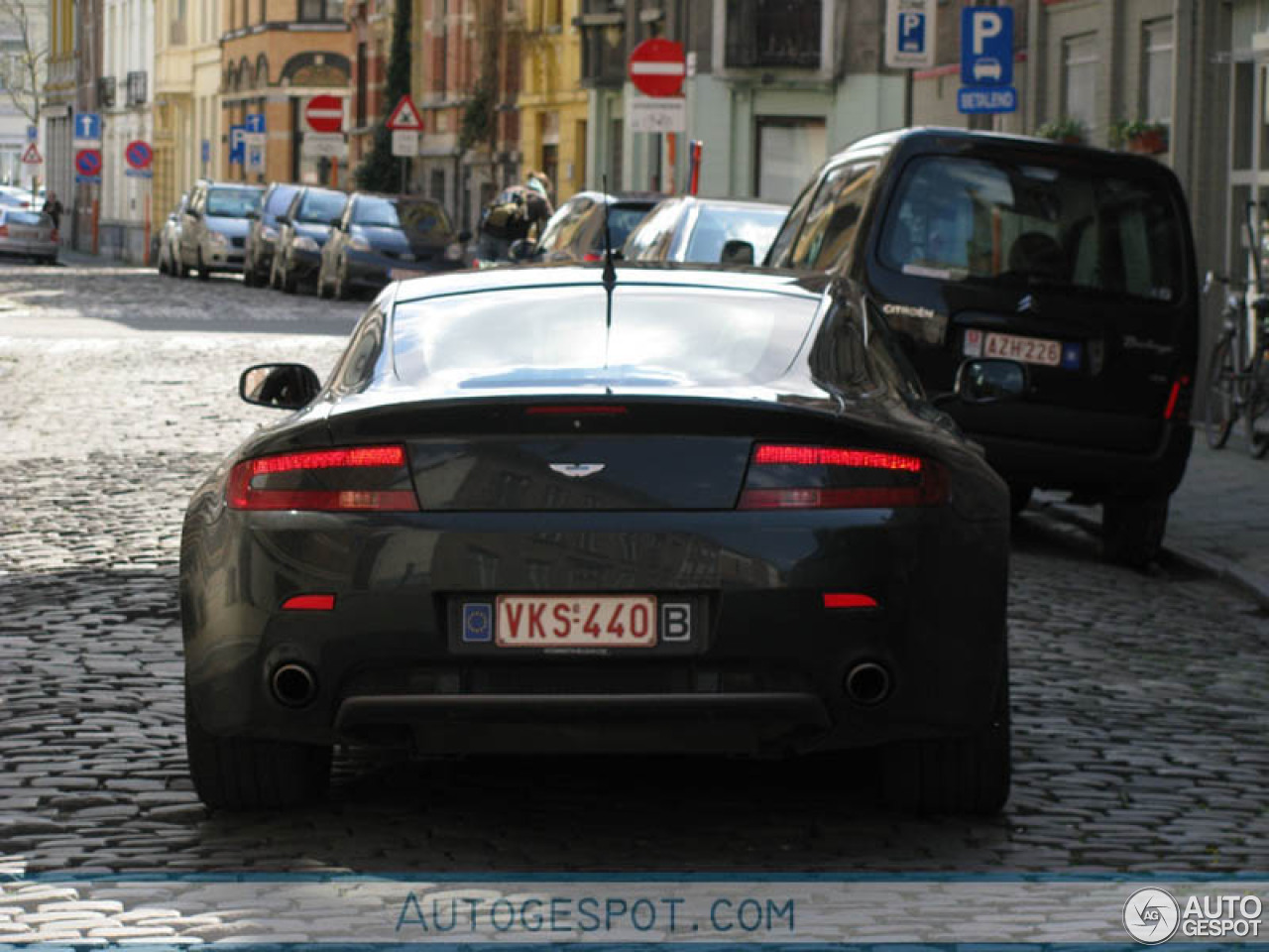 Aston Martin V8 Vantage