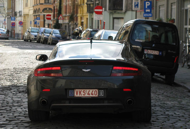 Aston Martin V8 Vantage