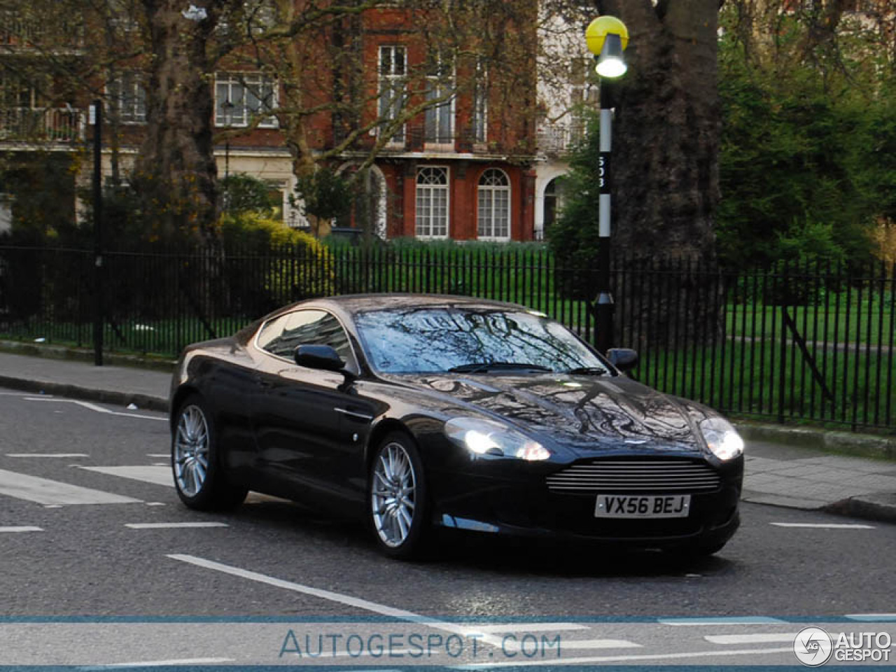 Aston Martin DB9