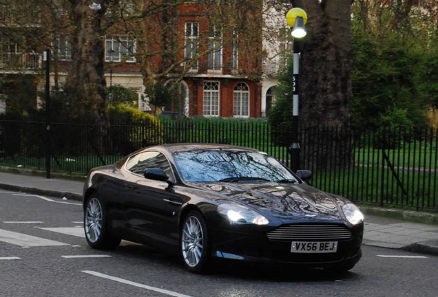 Aston Martin DB9