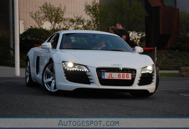 Audi R8