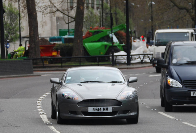 Aston Martin DB9