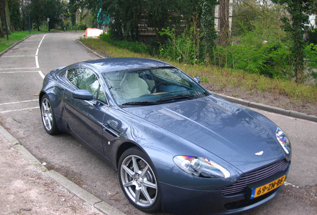 Aston Martin V8 Vantage