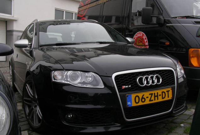 Audi RS4 Avant B7