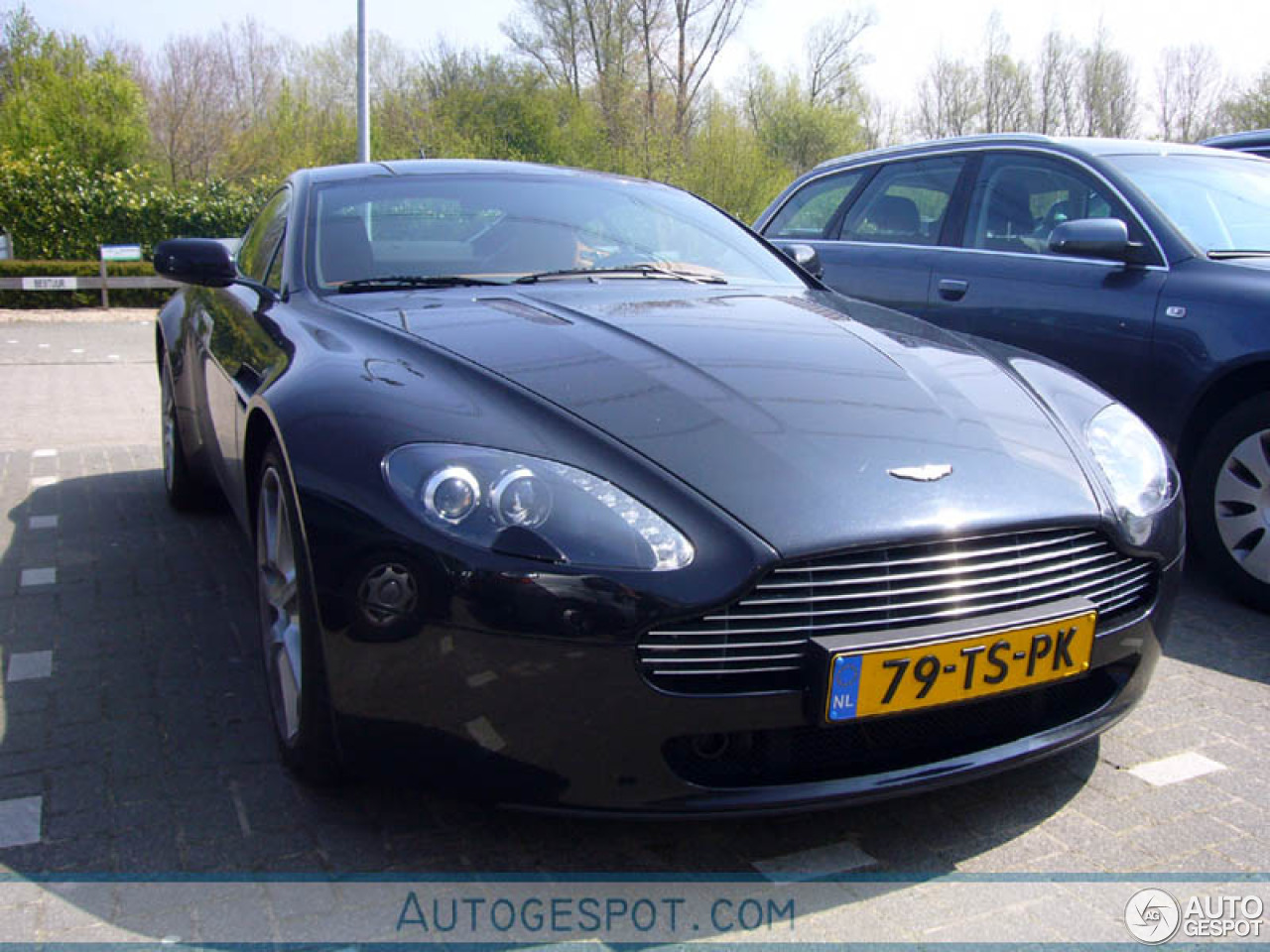 Aston Martin V8 Vantage