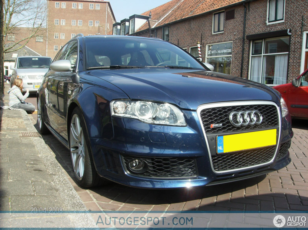 Audi RS4 Avant B7