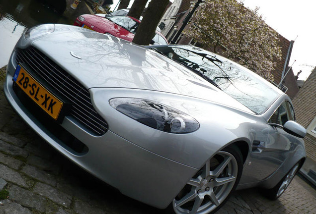 Aston Martin V8 Vantage