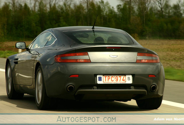 Aston Martin V8 Vantage