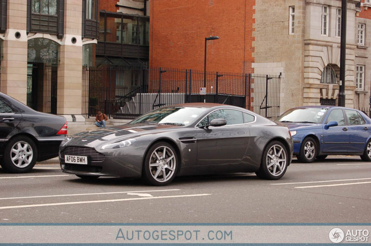 Aston Martin V8 Vantage