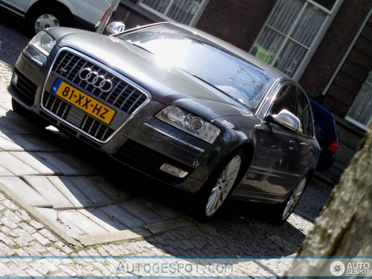 Audi S8 D3