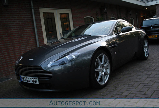 Aston Martin V8 Vantage