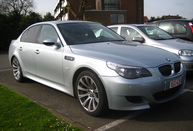 BMW M5 E60 2005