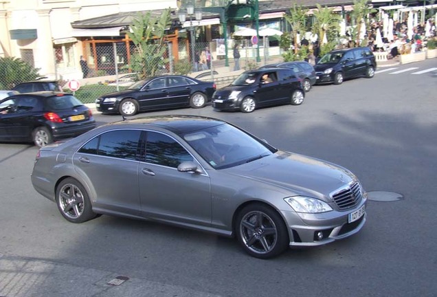 Mercedes-Benz S 65 AMG V221