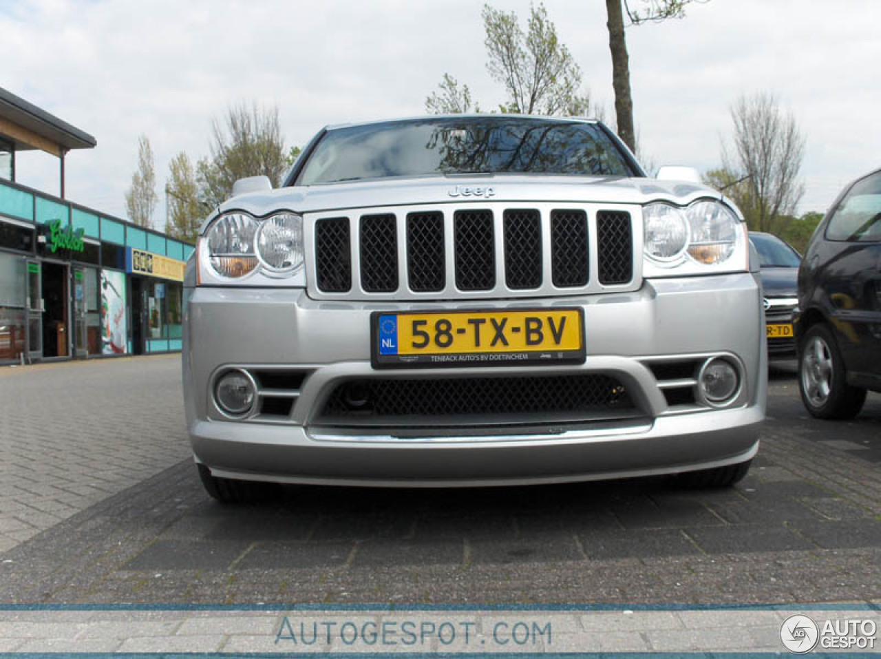 Jeep Grand Cherokee SRT-8 2005