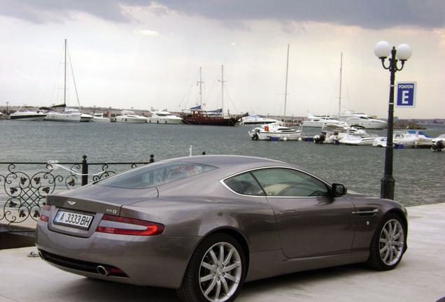 Aston Martin DB9