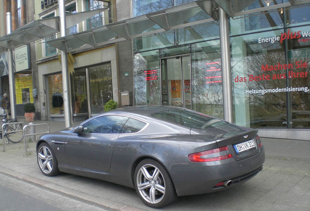 Aston Martin DB9