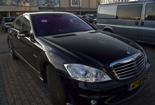 Mercedes-Benz S 63 AMG W221