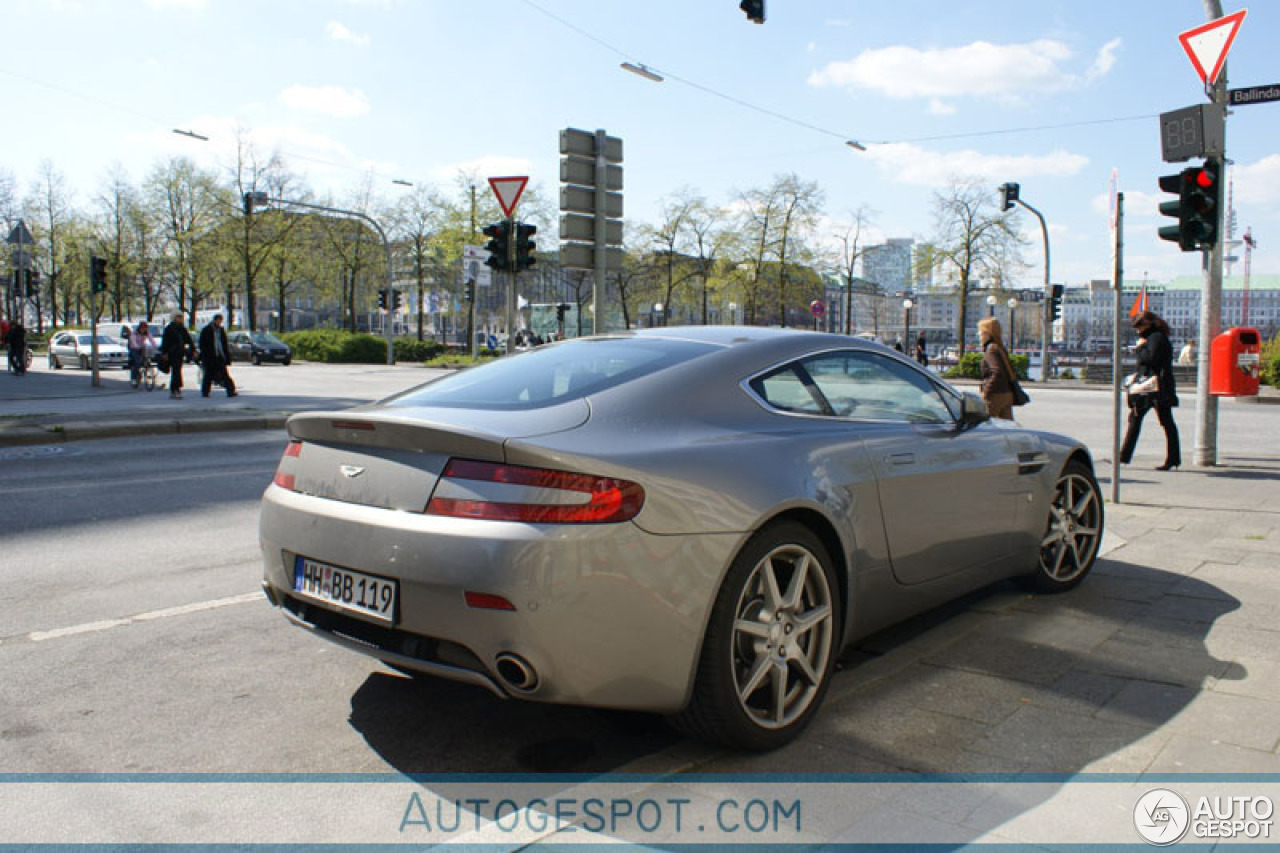 Aston Martin V8 Vantage