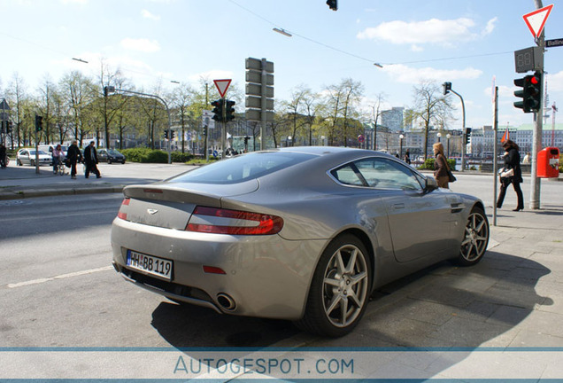 Aston Martin V8 Vantage