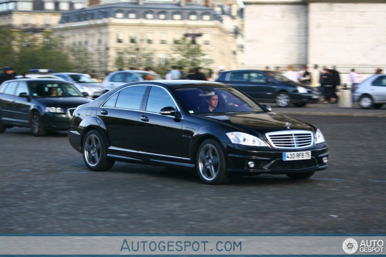 Mercedes-Benz S 65 AMG V221