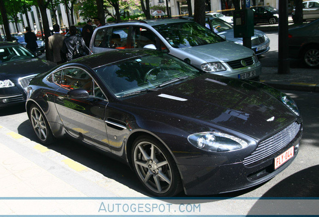 Aston Martin V8 Vantage