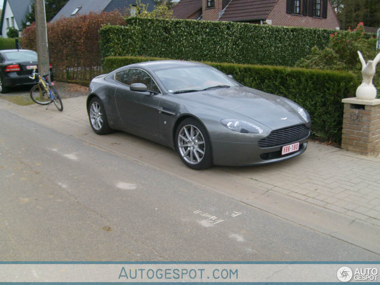 Aston Martin V8 Vantage