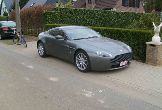 Aston Martin V8 Vantage