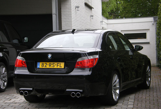 BMW M5 E60 2005