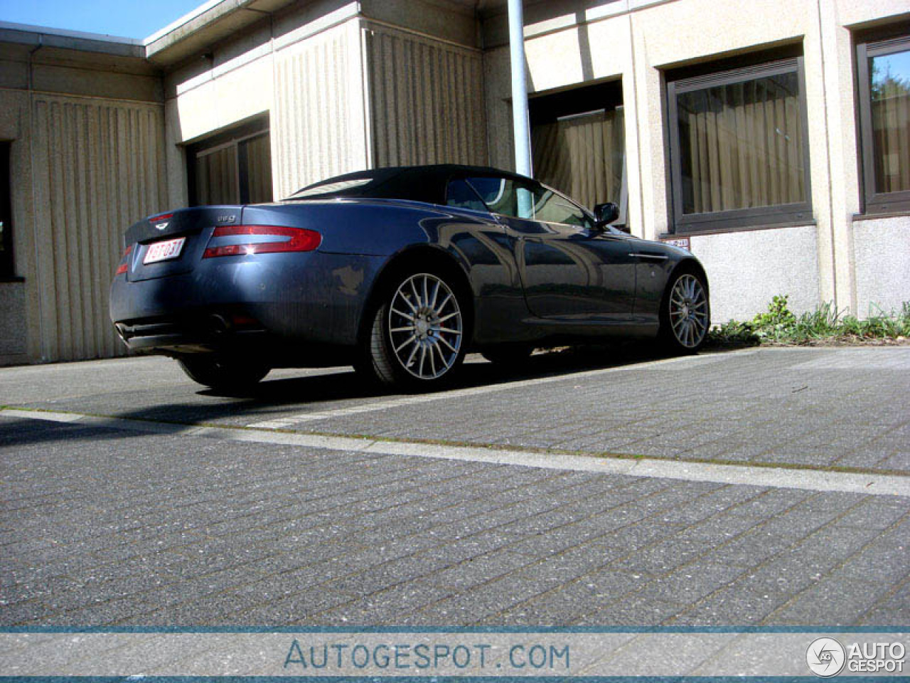 Aston Martin DB9 Volante