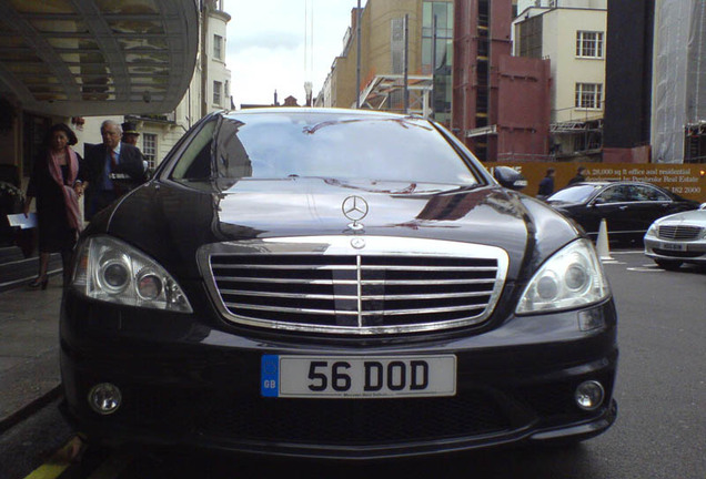 Mercedes-Benz S 65 AMG V221