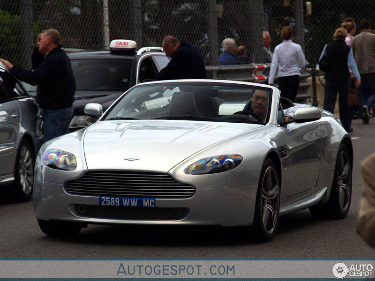 Aston Martin V8 Vantage N400 Roadster