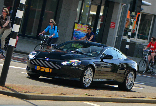 Aston Martin DB9