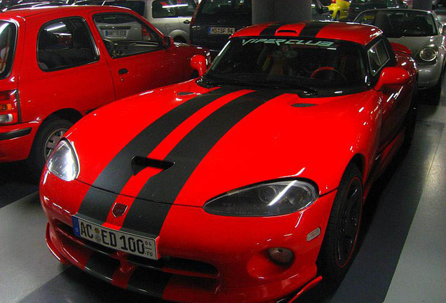 Dodge Viper RT/10 1996