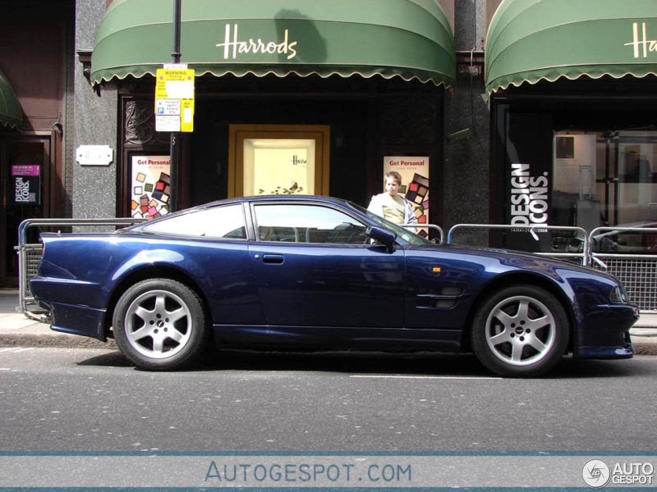 Aston Martin V8 Coupe