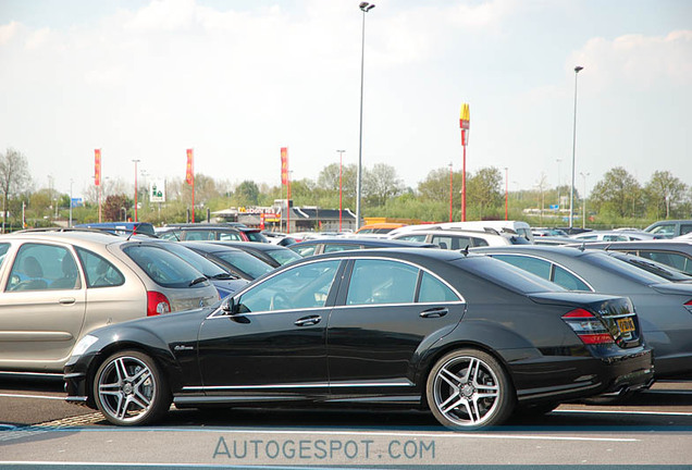 Mercedes-Benz S 63 AMG W221