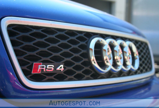 Audi RS4 Avant B5