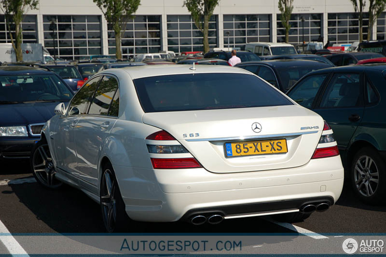 Mercedes-Benz S 63 AMG W221