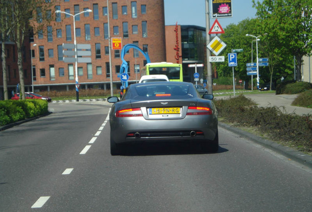 Aston Martin DB9