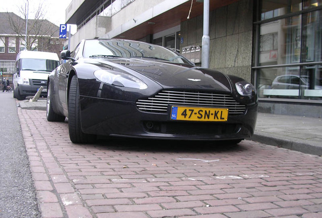 Aston Martin V8 Vantage